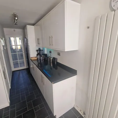 Appartamento Stylish & Modern 2 Bed House With Free Parking Leeds Leeds  Esterno foto